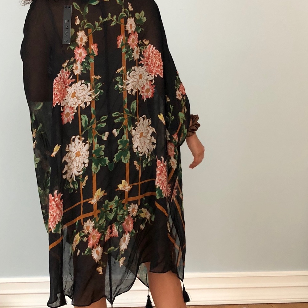 UO kimono - Picture 3 of 3